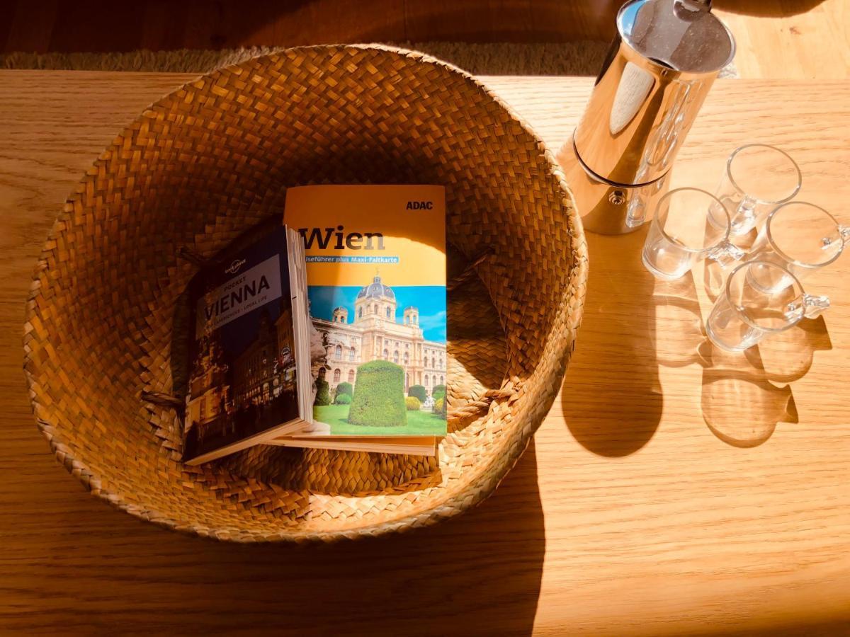 Helle 4 Zimmer Familien-Wohnung Mit Balkon! Schloss Schonbrunn In Gehdistanz Vienna Esterno foto