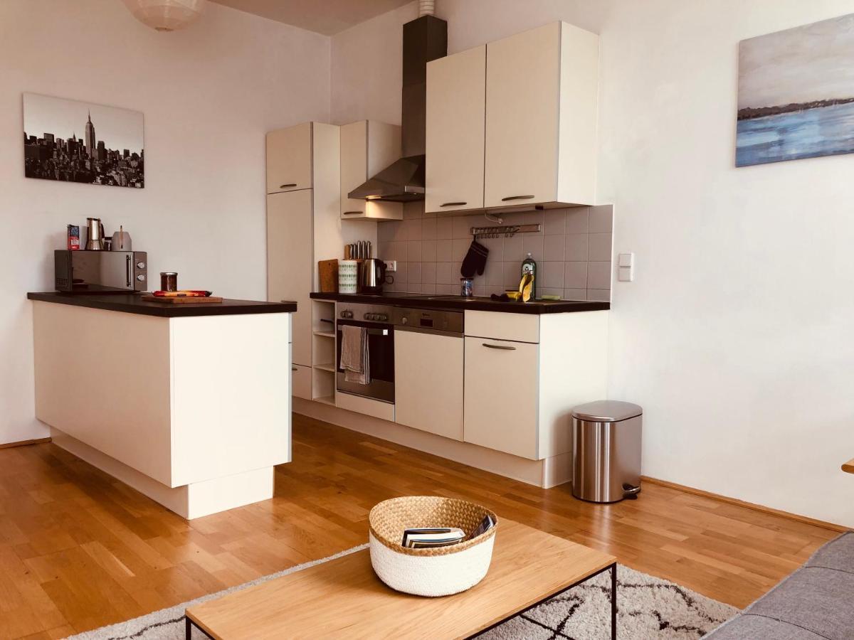 Helle 4 Zimmer Familien-Wohnung Mit Balkon! Schloss Schonbrunn In Gehdistanz Vienna Esterno foto