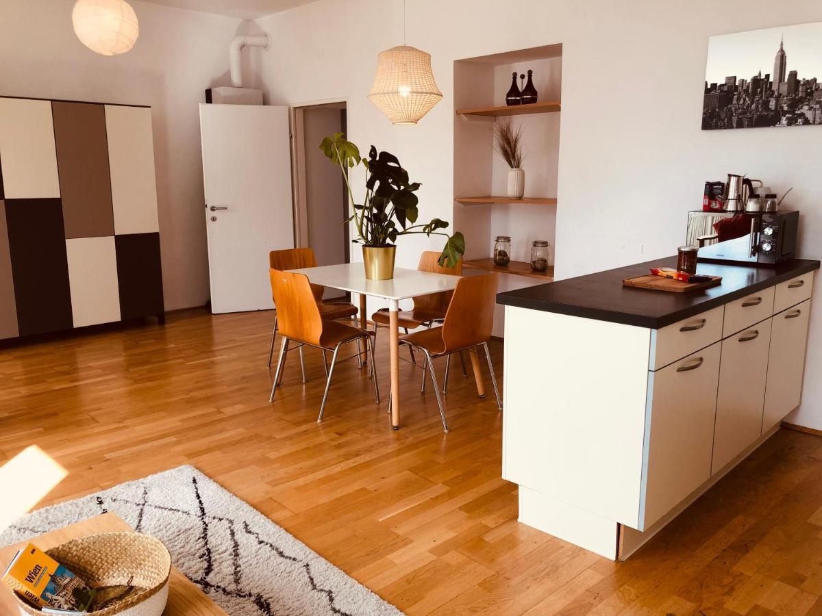 Helle 4 Zimmer Familien-Wohnung Mit Balkon! Schloss Schonbrunn In Gehdistanz Vienna Esterno foto